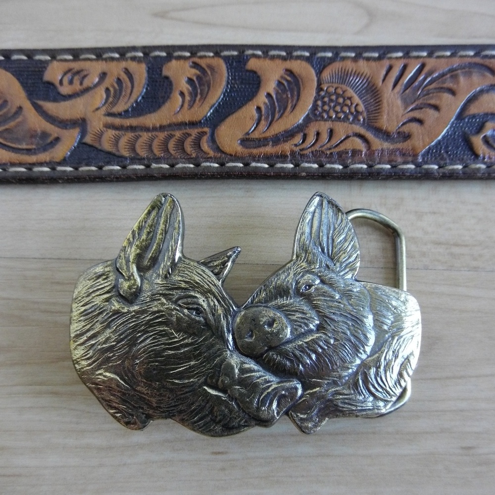 VTG American Pig Belt Buckle & Wright Leather Belt